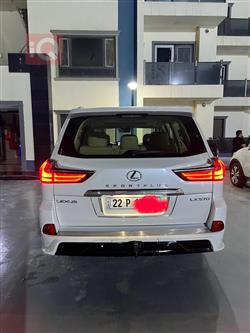 Lexus LX